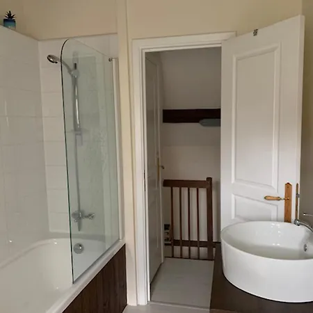 Дом отдыха 1 Bed - Sleeps 2 - Garden - Parking - Wifi Ceauce