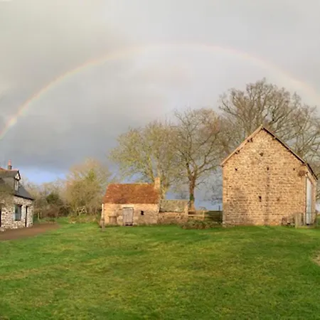 1 Bed - Sleeps 2 - Garden - Parking - Wifi Дом отдыха Ceauce