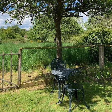 Дом отдыха 1 Bed - Sleeps 2 - Garden - Parking - Wifi Ceauce